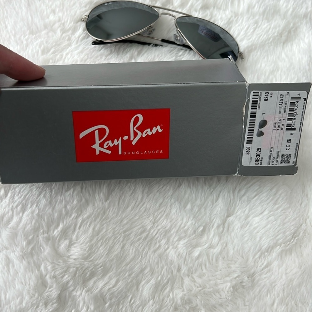 Ray-Ban RB3025 Aviator Mirror Sunglasses Silver Frame XXL New - Picture 6 of 7